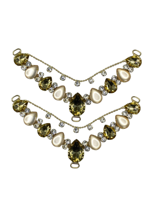 CABEDAL EM "V" - COM STRASS